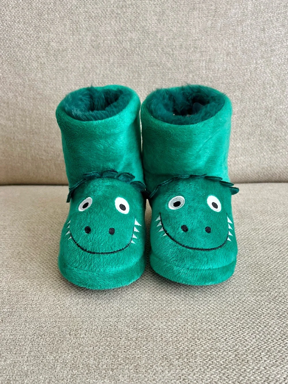 Totes Size 9-10 Toddler Green Dinosaur Plush Bootie Slippers GUC